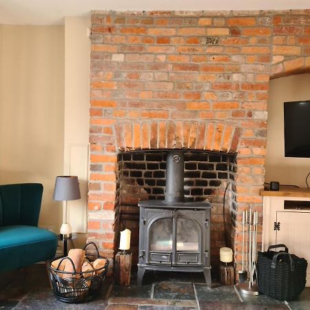 Gorgeous 2 Bedroom Kintbury Cottage Экстерьер фото