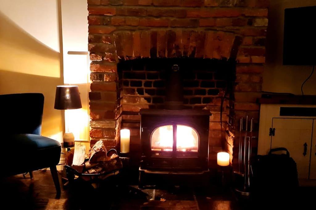 Gorgeous 2 Bedroom Kintbury Cottage Экстерьер фото