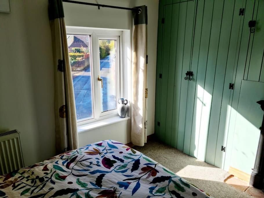 Gorgeous 2 Bedroom Kintbury Cottage Экстерьер фото